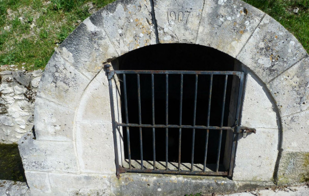 Rando à Aubiac vendredi 20 marsLe soleil, la chaleur et la bonne humeur étaient au rendez-vous de cette première journée de printemps pour cette rando de maintien en forme d'Aubiac.  Nous étions 16 (3 hommes et 13 femmes) et nous avons avalé sans difficul